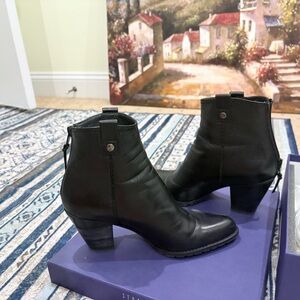 Stuart Weitzman Black Leather Ankle Booties